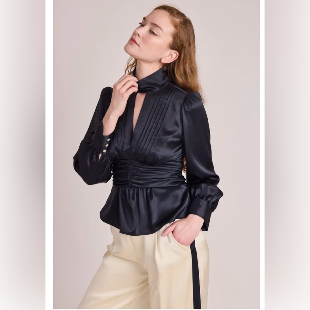 NWT Sedge Tucker Top